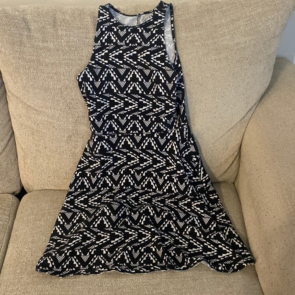SO DRESS